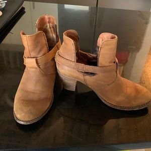 STEVEN -SPUNKK ANKLE BOOTS sz 7